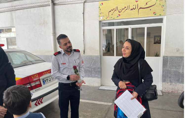 روز آتش نشانی و بازدید از ایستگاه آتش نشانی 7