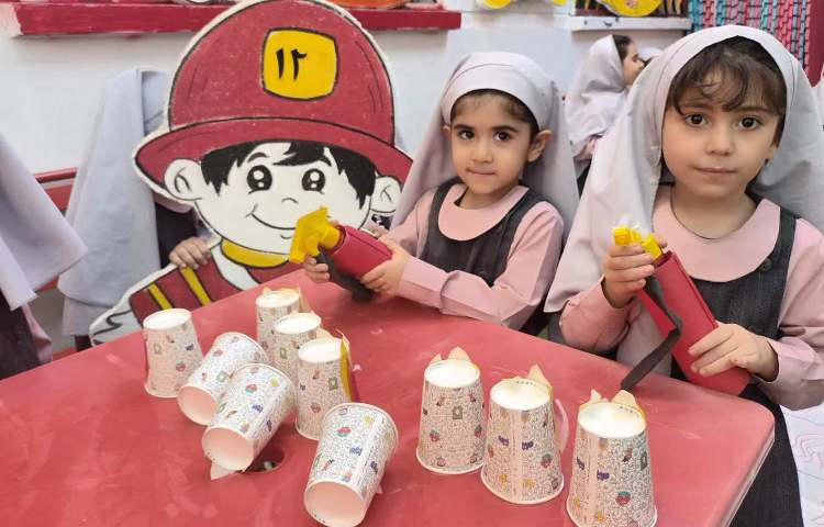 روز آتش نشان 8