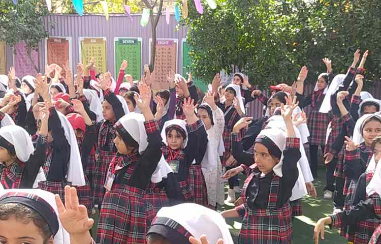 روز اول مهر آغاز دانایی دبستان دخترانه پرتوعلوی 1