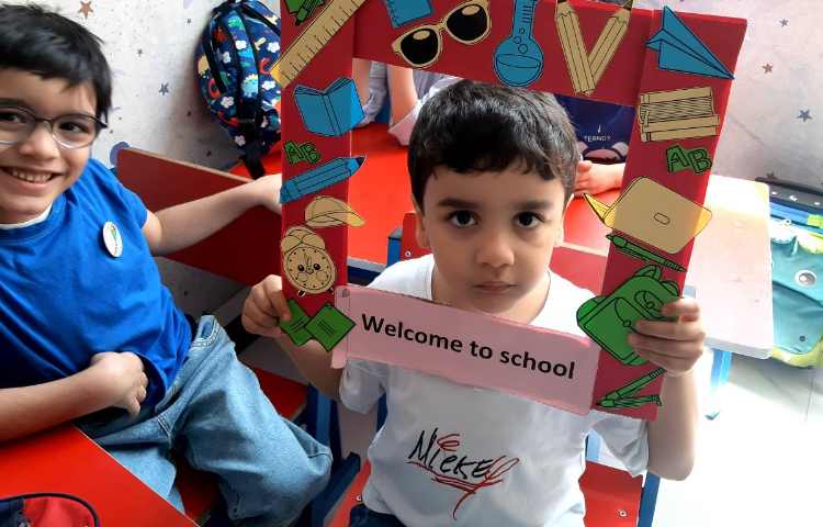 روز اول کلاس زبان 8