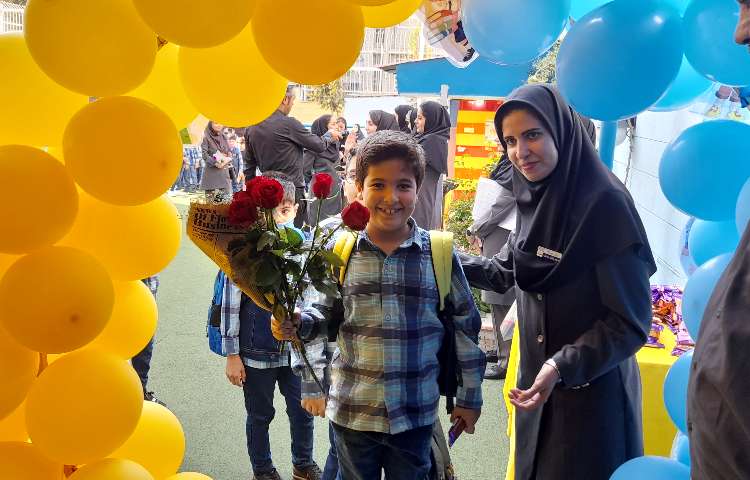 روز بازگشایی دبستان علوی 8