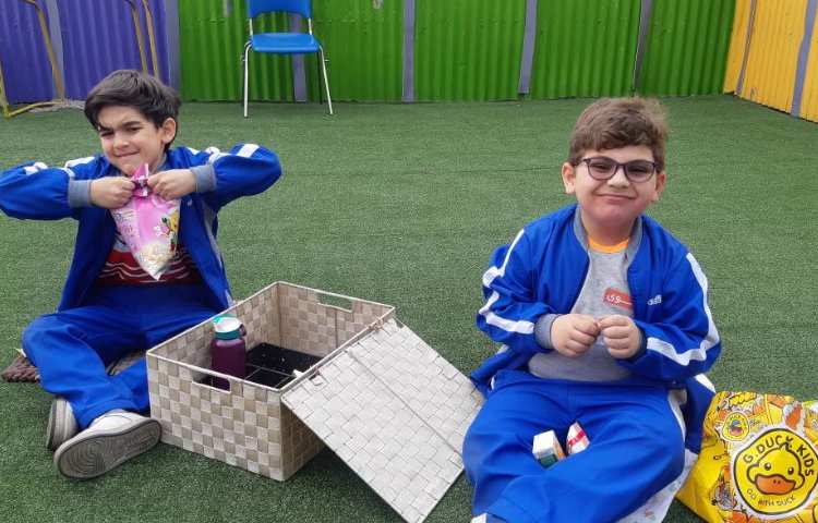 روز بدون کیف دانش آموزان دبستان علوی 33