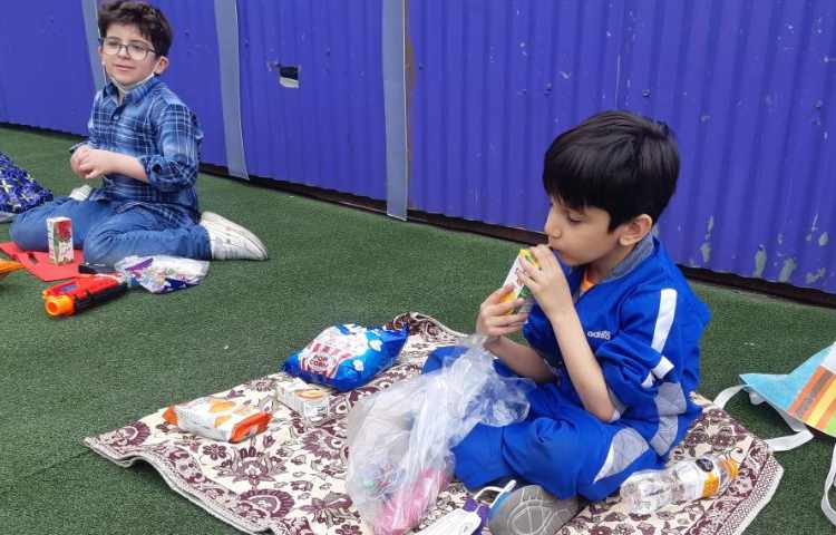 روز بدون کیف دانش آموزان دبستان علوی 35