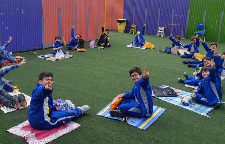 روز بدون کیف دانش آموزان دبستان علوی 36