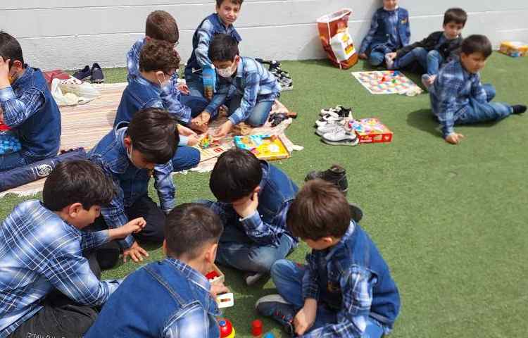 روز بدون کیف دانش آموزان دبستان علوی 42