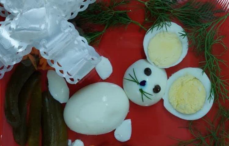 روز تخم مرغ آب پز