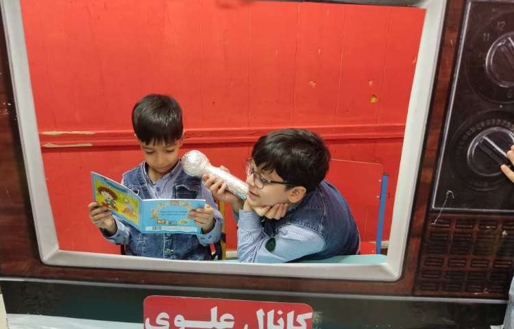 روز تلویزیون: اخبارگویی برنامه طنز گزارش فوتبال توسط نوآموزان