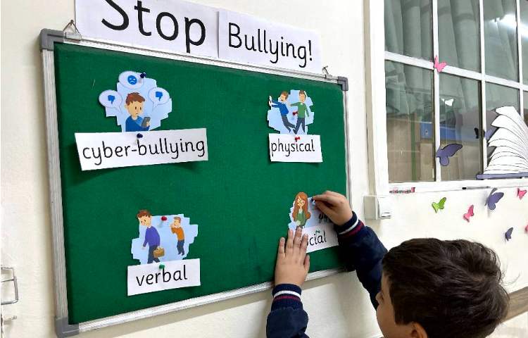 International Day against violence and bullying at school!/ روز جهانی مقابله با زورگویی و خشونت در 3