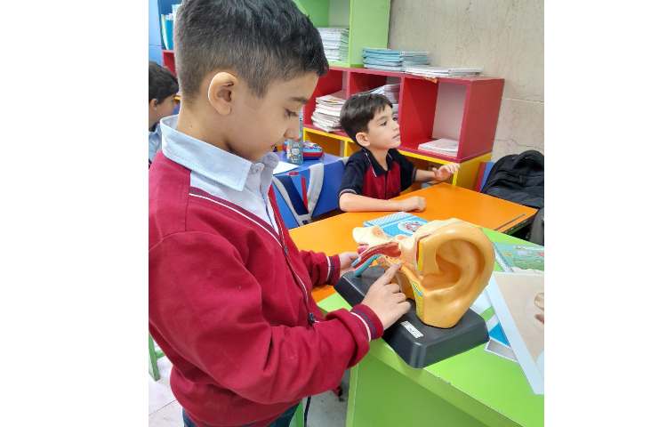 روز جهانی ناشنوایان و آموزش به دانش آموزان 1