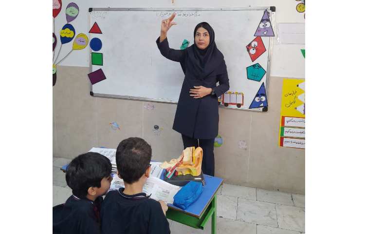 روز جهانی ناشنوایان و آموزش به دانش آموزان 25