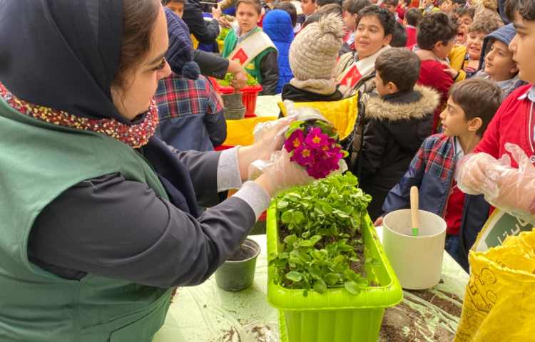 روز درختکاری 10