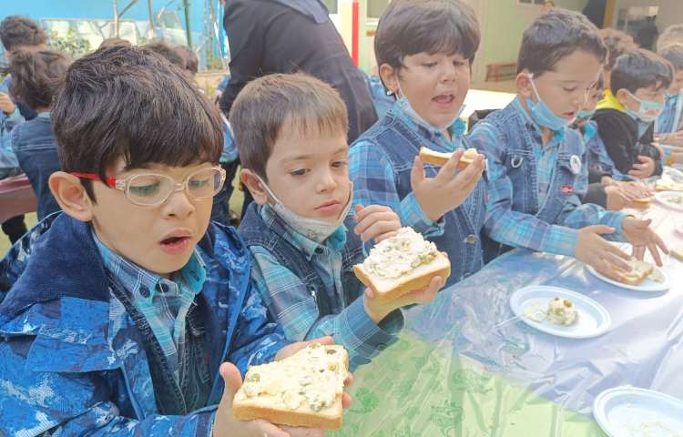 :روز ساندویچ گرامی باد، کلاس بادبادک 2