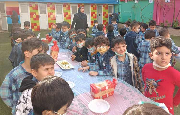 :روز ساندویچ گرامی باد، کلاس بادبادک 3