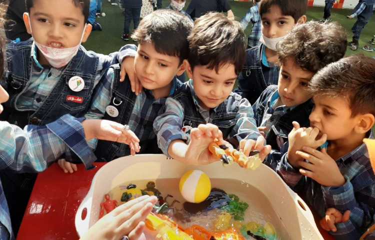:روز شاد و اردوی درون مدرسه ای پیش دبستان 9
