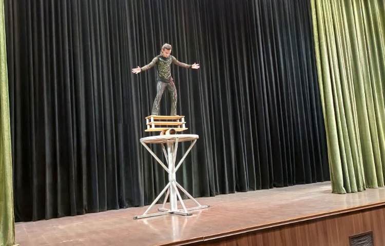 روز شاد و هیجان انگیز 9