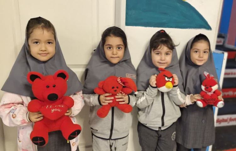 روز مهربانی،‌اوریگامی و رنگ ماه(قرمز) 2