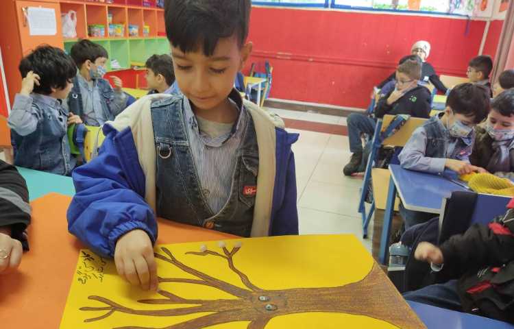 روز پسته :کاردستی گروهی درخت پسته ای 1