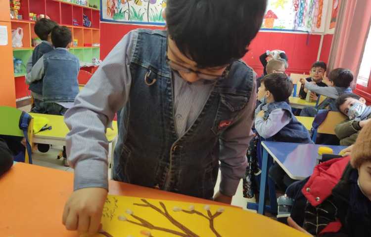 روز پسته :کاردستی گروهی درخت پسته ای 4