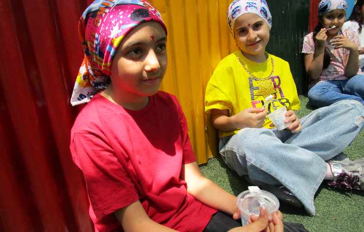 روز گرم و شاد 2