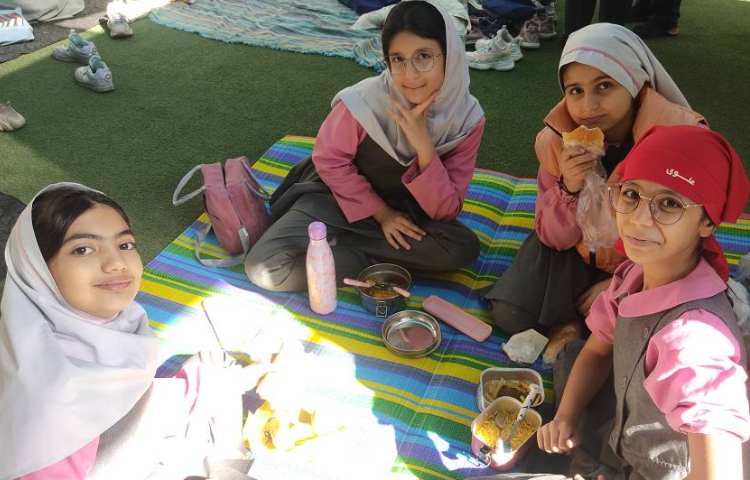 رو زدانش آموز مبارک 4