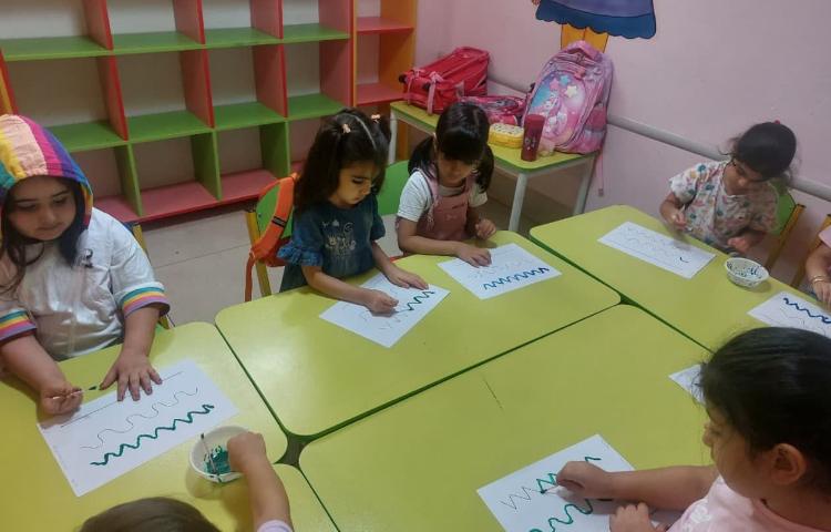 ریاضی:آموزش غیر مستقیم خطوط با گواش و گوش پاک کن 4