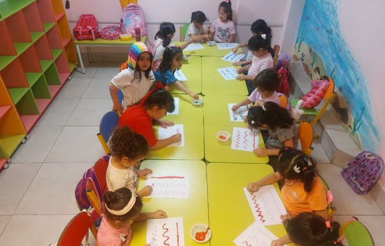 ریاضی:آموزش غیر مستقیم خطوط با گواش و گوش پاک کن 5