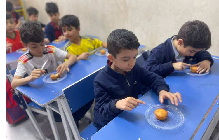 ریاضی،اشنایی با مفهوم کسر و‌تقسیم بندی به طور مساوی 3