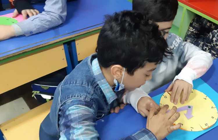 ریاضی(تدریس ساعت و دقیقه با ابزار) 5