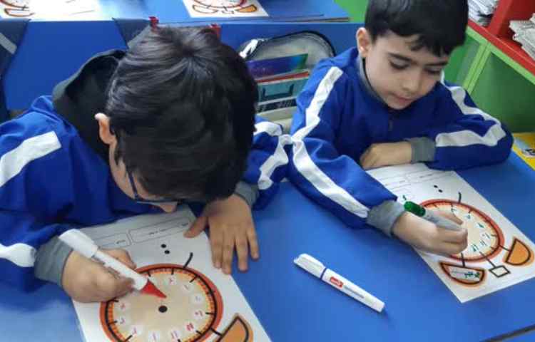 ریاضی(تمرین ساعت به صورت خلاقانه)