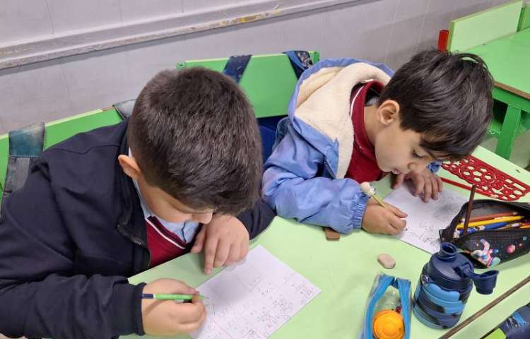 ریاضی،جمع و تفریق فرآیندی اعداد سه رقمی 1