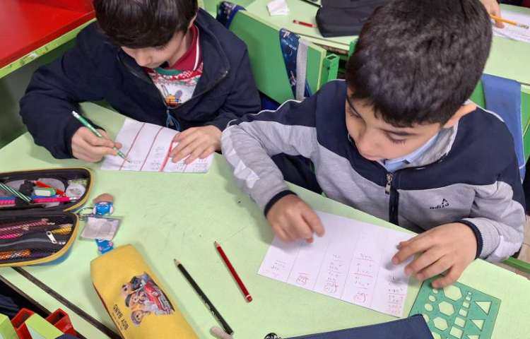 ریاضی،جمع و تفریق فرآیندی اعداد سه رقمی 3