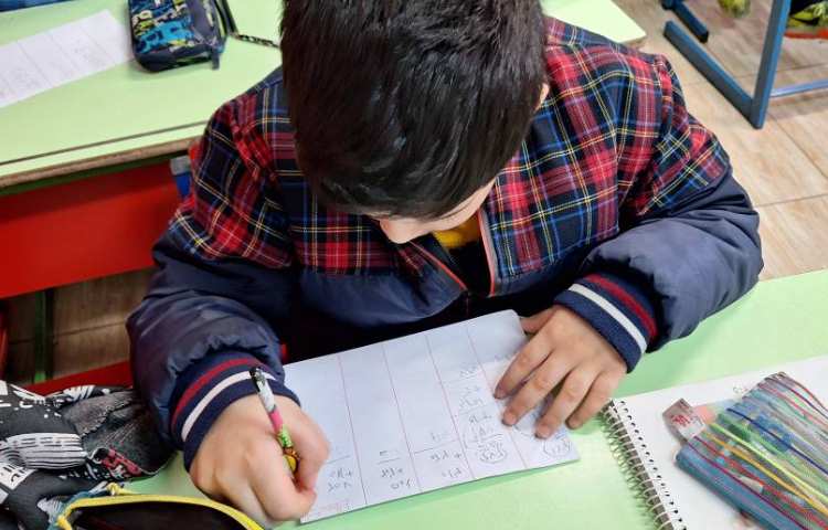 ریاضی،جمع و تفریق فرآیندی اعداد سه رقمی 5