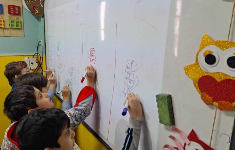 ریاضی،جمع و تفریق فرآیندی سه رقمی به صورت مسابقه ای 1