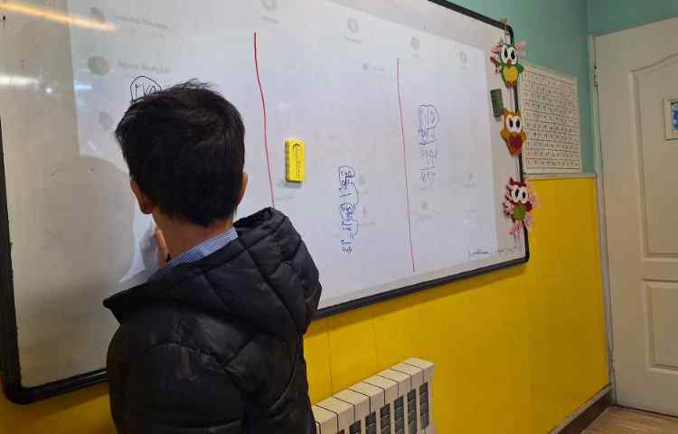 ریاضی،جمع و تفریق فرآیندی سه رقمی به صورت مسابقه ای 4