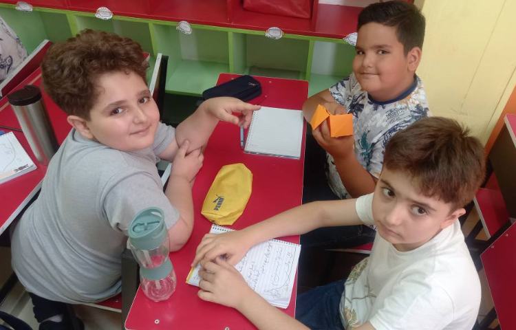 : ریاضیدان کوچک، تبدیل واحدهای ریال و تومان،بازی و دست ورزی همراه با نمکدان کاغذی 1