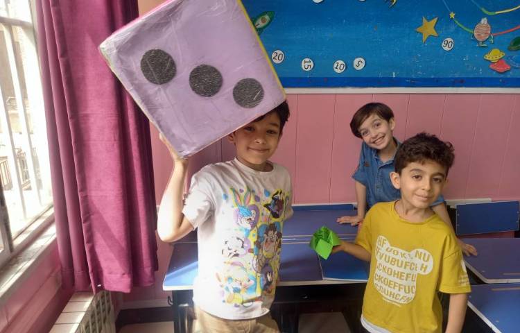 : ریاضیدان کوچک، تبدیل واحدهای ریال و تومان،بازی و دست ورزی همراه با نمکدان کاغذی