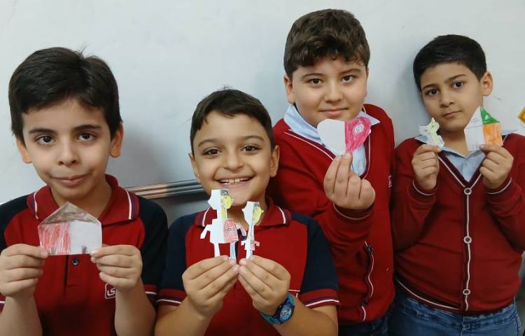 ریاضی_دست ساخته های دانش آموزان_ تقارن 5