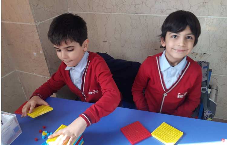 ریاضی،ساخت اعداد سه رقمی با کوئیزنر 3