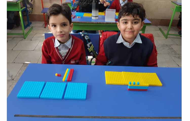 ریاضی،ساخت اعداد سه رقمی با کوئیزنر 5