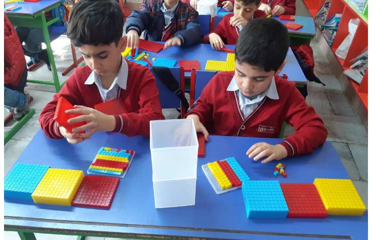 ریاضی،ساخت اعداد سه رقمی با کوئیزنر 6