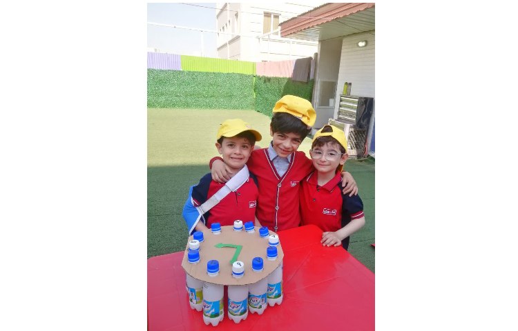 ریاضی-ساخت ساعت با درب بطری و هماهنگی چشم و دست 1