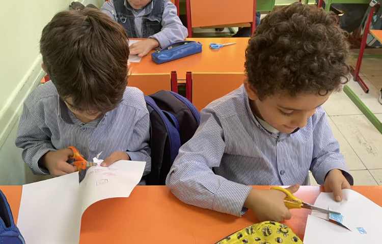 ریاضی(مهارت دست ورزی و اشنایی با لبه و‌گوشه) 3