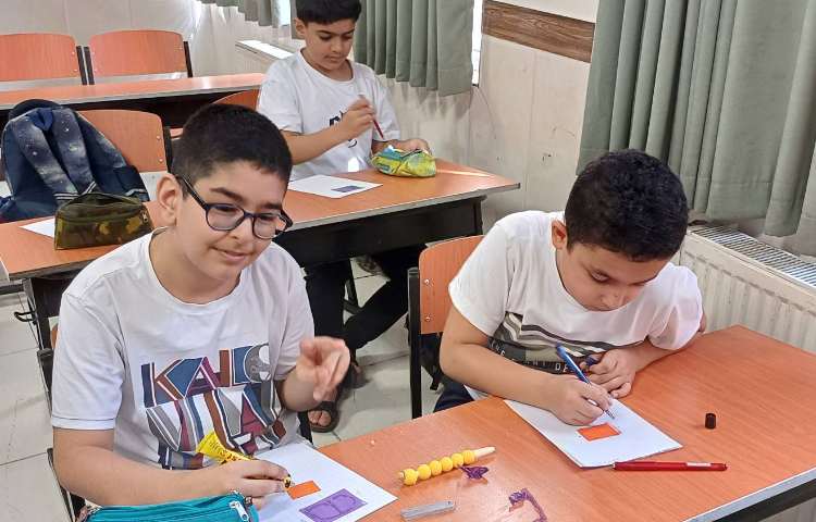 ریاضی آشنایی با مساحت به کمک صفحه شطرنجی