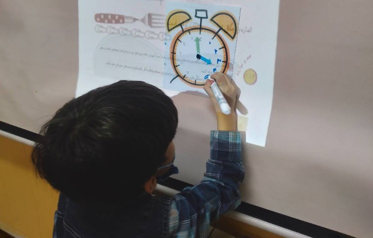 :ریاضی، آموزش اعداد 1 تا 12 روی ساعت 1