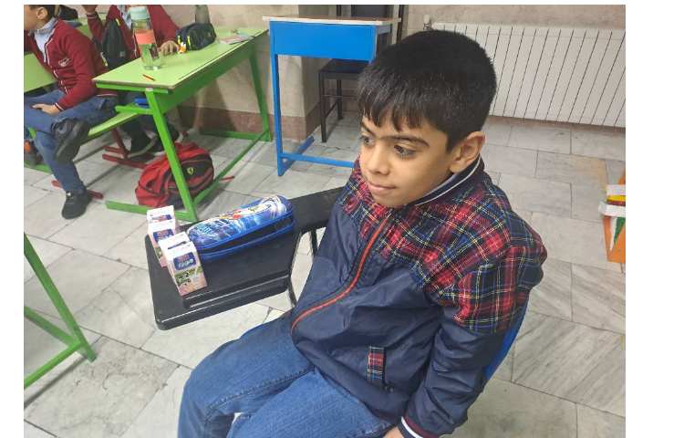 ریاضی آموزش تقسیم به صورت دست ورزی عینی 5