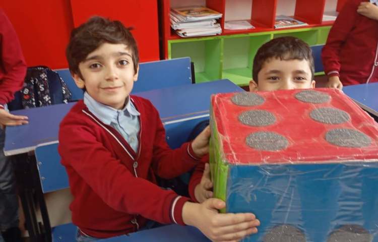 ریاضی ، آموزش ضرب در اعداد و مضارب 10 و حل صفحه ی 136 4