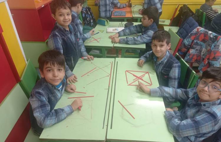 :ریاضی، آموزش قطر و نامگذاری چند ضلعی ها، ص 84 کتاب 10