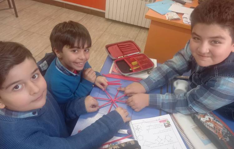 :ریاضی، آموزش قطر و نامگذاری چند ضلعی ها، ص 84 کتاب 3