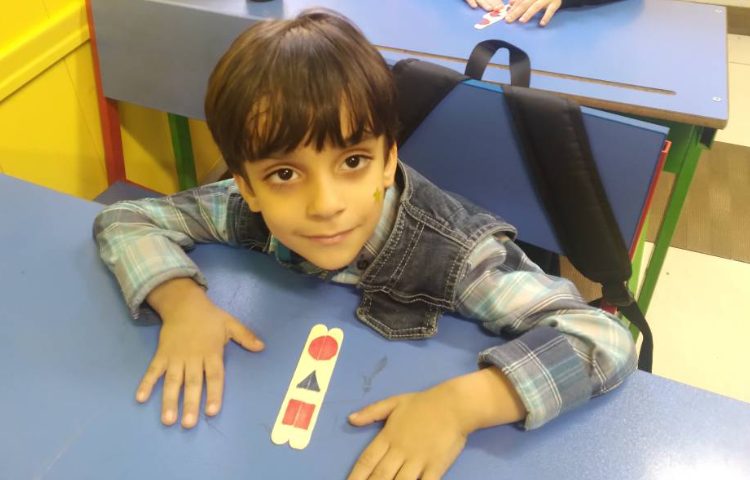 :ریاضی، آموزش مفهوم تقارن، کلاس پرتقال 3