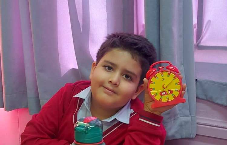 ریاضی : آموزش و تمرین ساعت (معرفی دقیقه در ساعت) ، بیان ساعت و نمایش عقربه ها 4